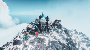 Hiking Rwenzori mountain