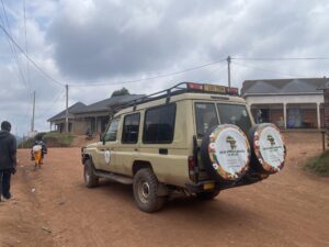 Safari car